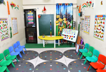 Smiley Lotus Playgroup